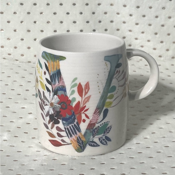 Anthropologie “V” Starla Hoffman Coffee Mug Cup Monogram Letter Petal Palette - Picture 1 of 11